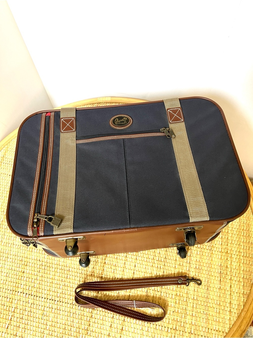 Ricardo Beverly Hills vintage 80s rolling carry-on luggage suitcase navy brown